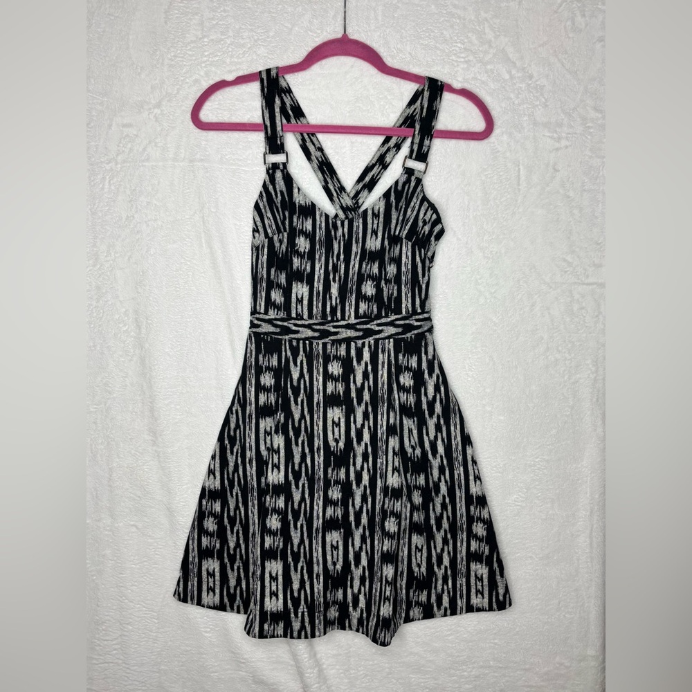 Rachel by Rachel Roy Skater Black Ikat Dress A Line Sz 2 Pockets Criss Cross